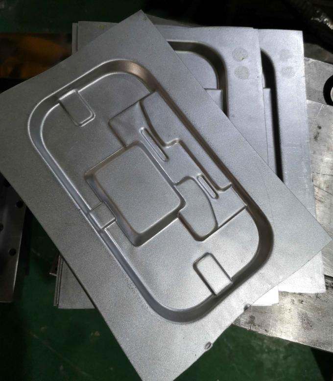 Parti di stampaggio in metallo Parti di stampaggio in acciaio inossidabile e accessori hardware 0