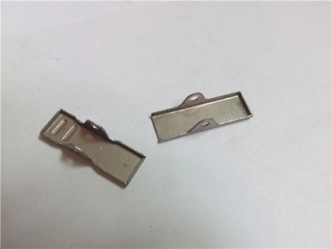 I dadi di piegamento della stampa del ribattino del metallo delle clip del gancio rivestono la timbratura del sostegno di Betal 0