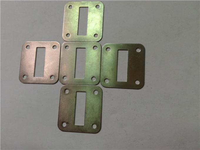 Meno matrici di stampaggio materiali della lamiera sottile, l'acciaio timbrato di perforazione parte la clip del pannello del tetto 0