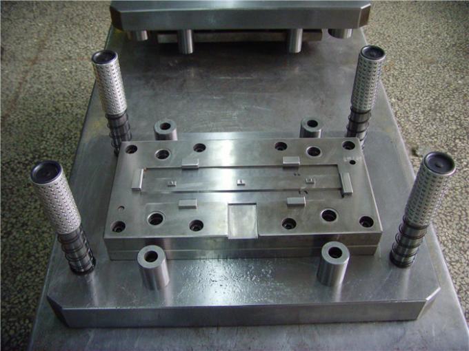 Lamiera sottile dell'acciaio inossidabile 304 che timbra produzione dell'hardware della struttura di attrezzature mediche della muffa 0