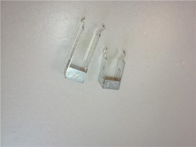 Quattro spessore telecomandato di piegamento del connettore di interfaccia dei dadi della lamiera sottile delle cavità 0.2mm 1