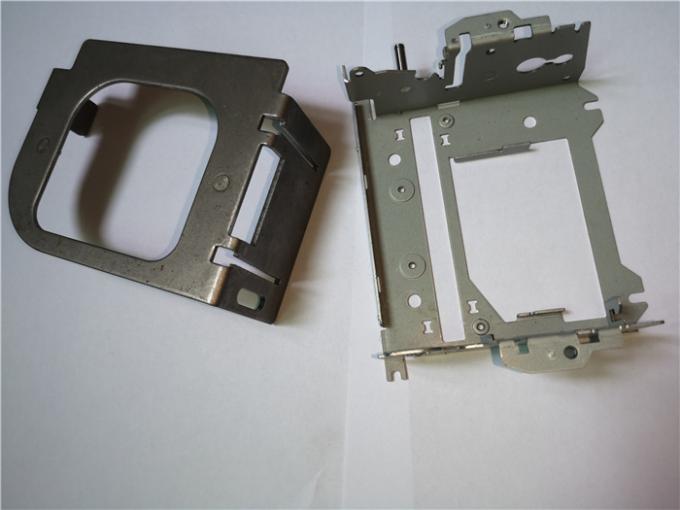 Metallo che timbra perforazione automatica della saldatura del rivelatore del contatore elettrico dei pezzi di ricambio dello strato 2