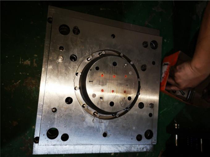 La timbratura di alluminio del metallo della piastra di base del riscaldamento del fornello elettrico si separa la pittura della polvere nera 2