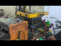 Matrici di stampaggio automobilistiche